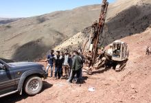 گزارش تصویری بازدید رئیس  و دانشجویان کارشناسی ارشد معدن ، نفت و ژئوفیزیک ازمعدن بوکسیت تاش 